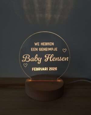 Zwangerschapaankondiging lampje- Baby [achternaam]